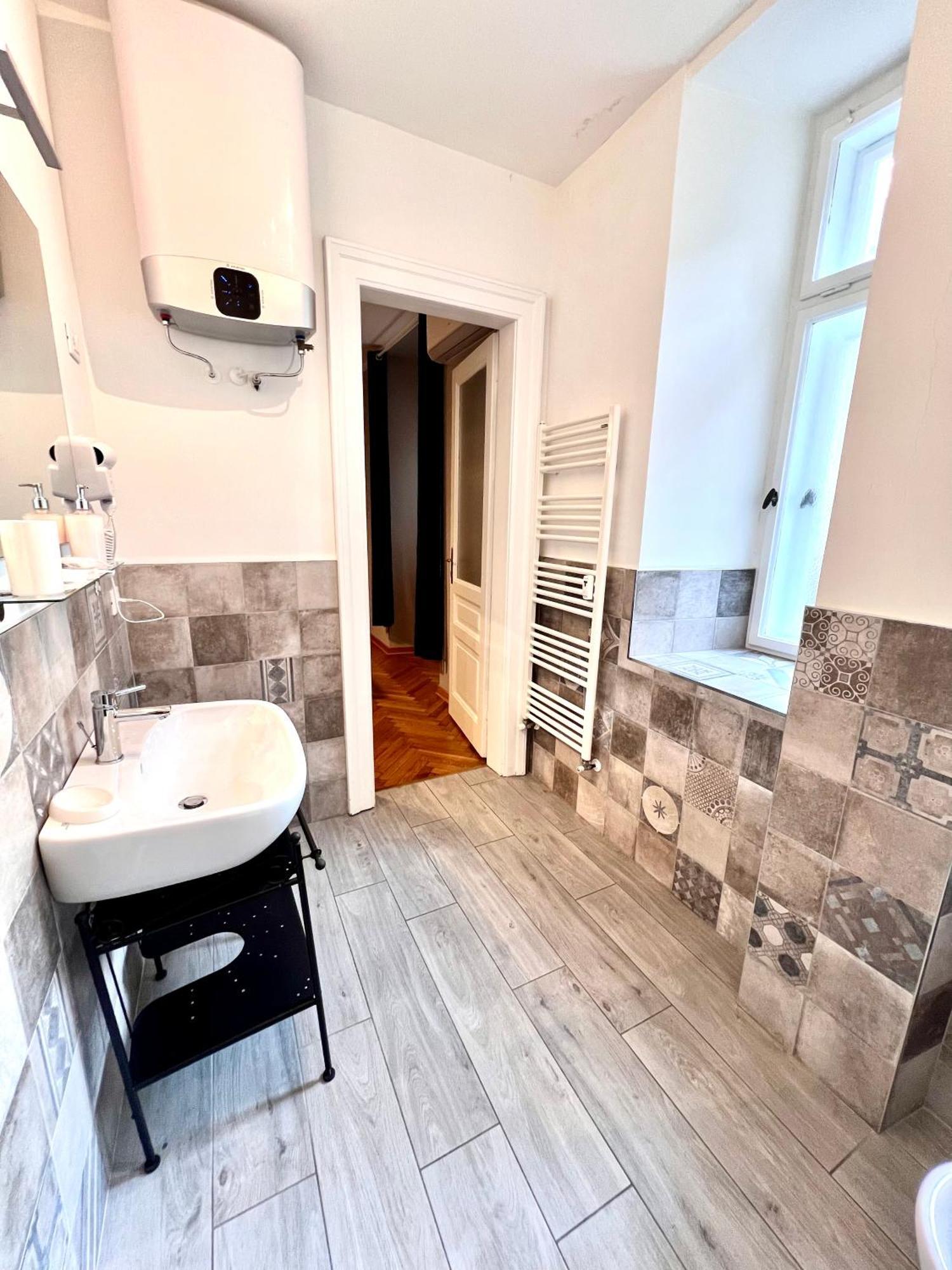 Residence Montanelli Triest Zewnętrze zdjęcie
