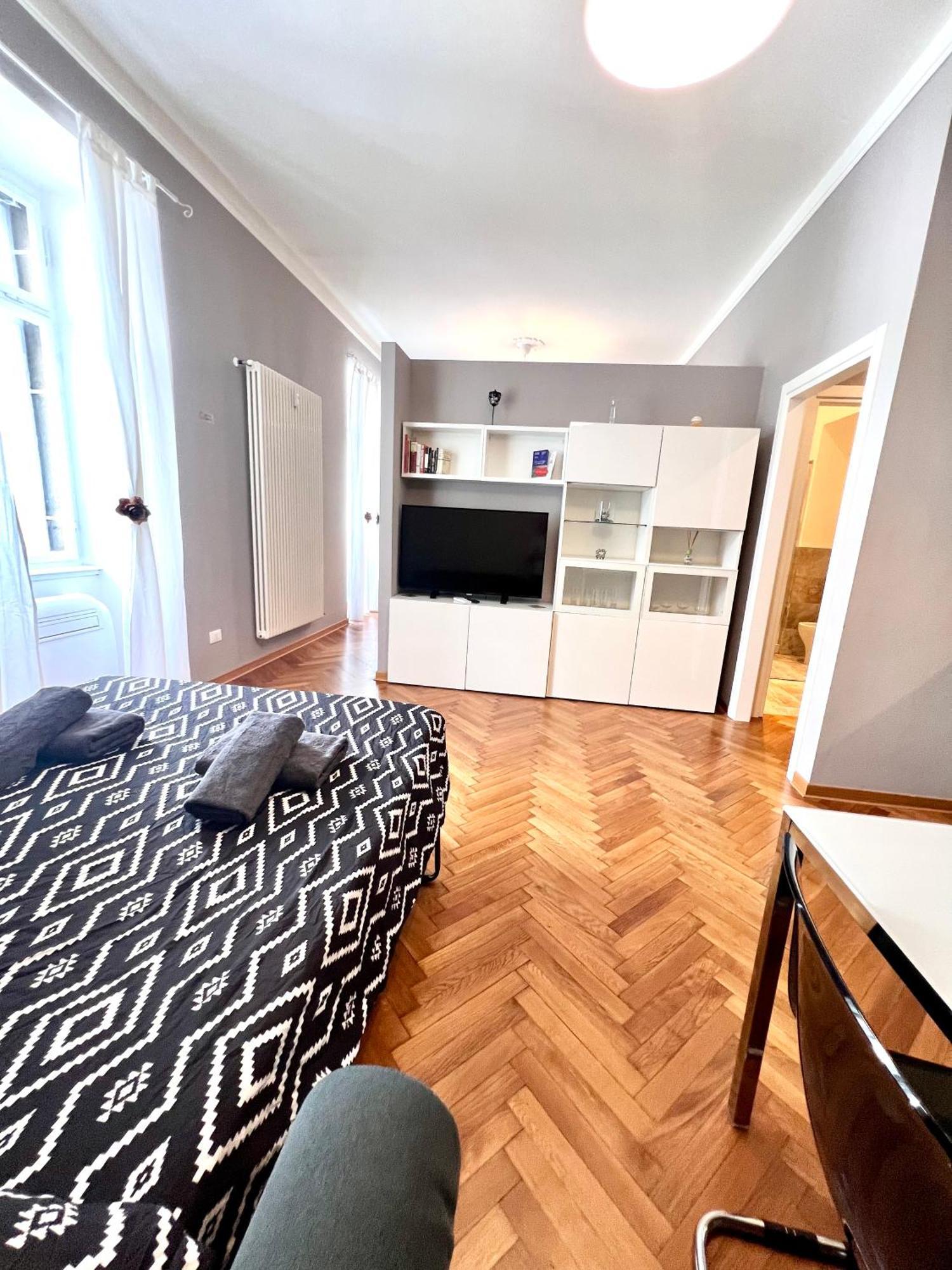 Residence Montanelli Triest Zewnętrze zdjęcie