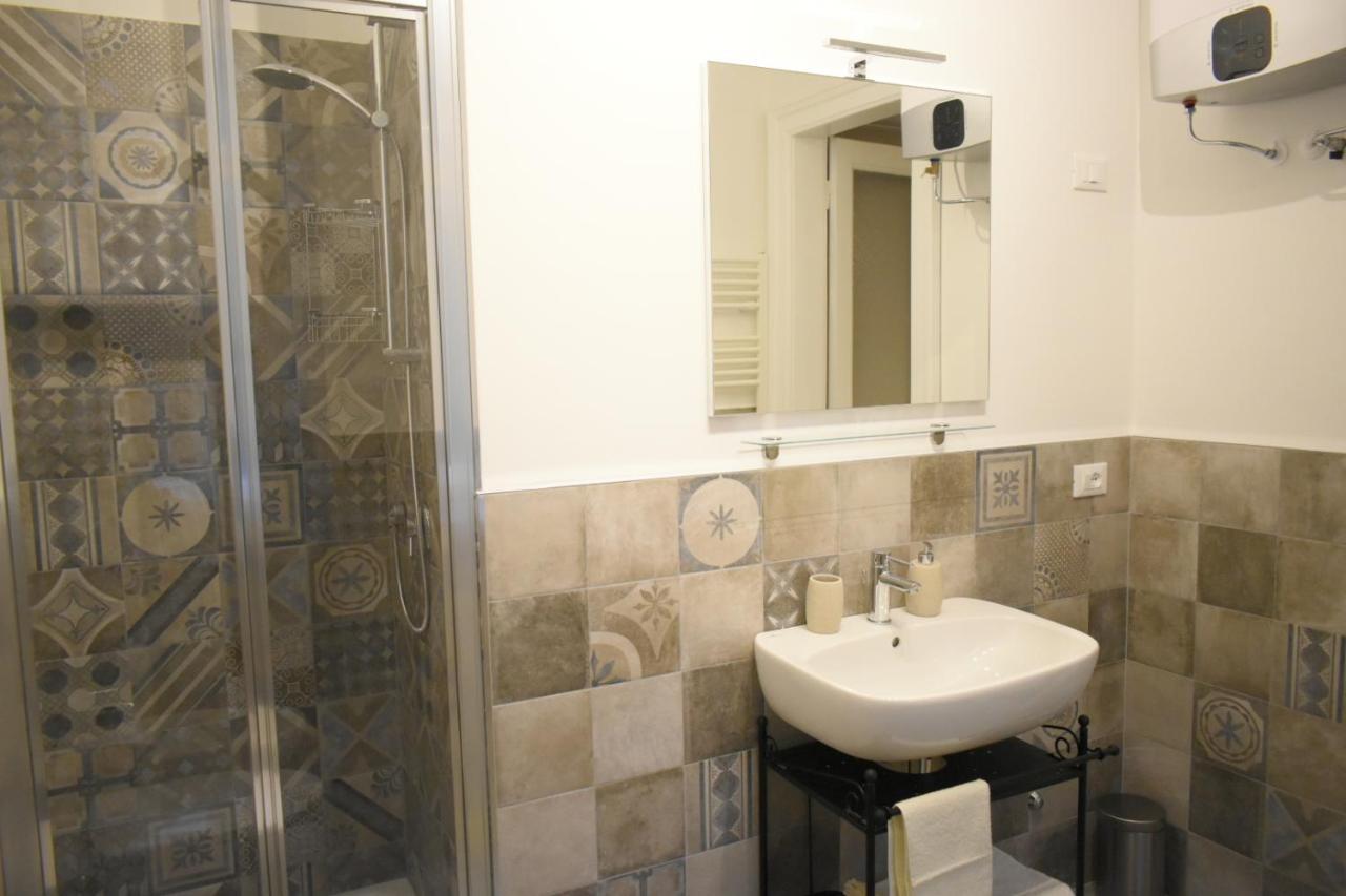 Residence Montanelli Triest Zewnętrze zdjęcie
